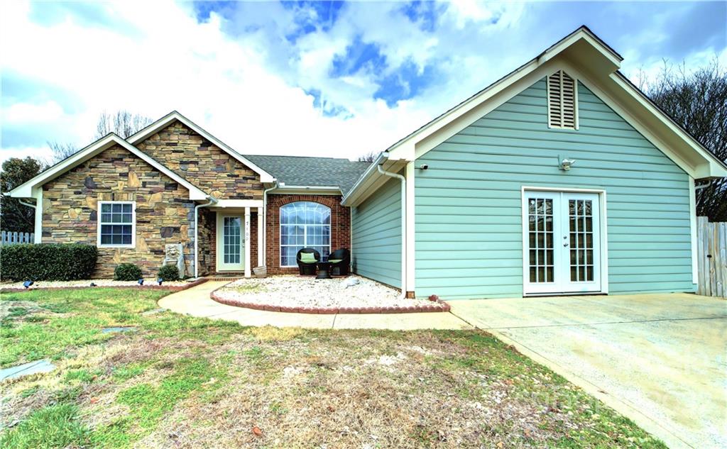 7100 Greenook Court Charlotte NC 28217
