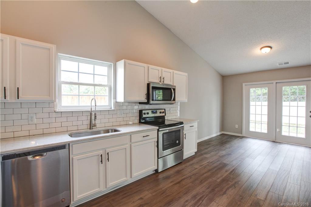 5002 Cello Court Charlotte NC 28215