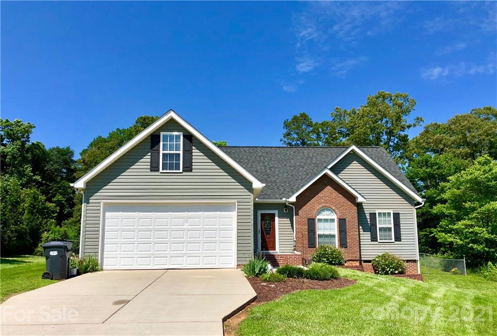 127 Whistling Pines Drive Statesville NC 28677