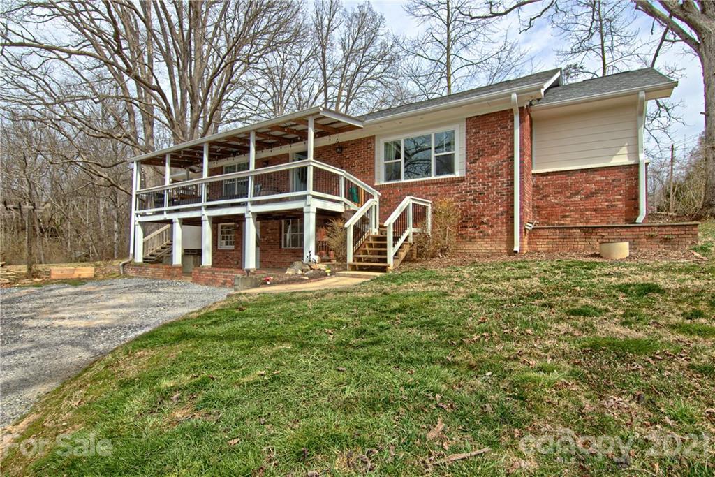 20 Church Road Fairview NC 28730
