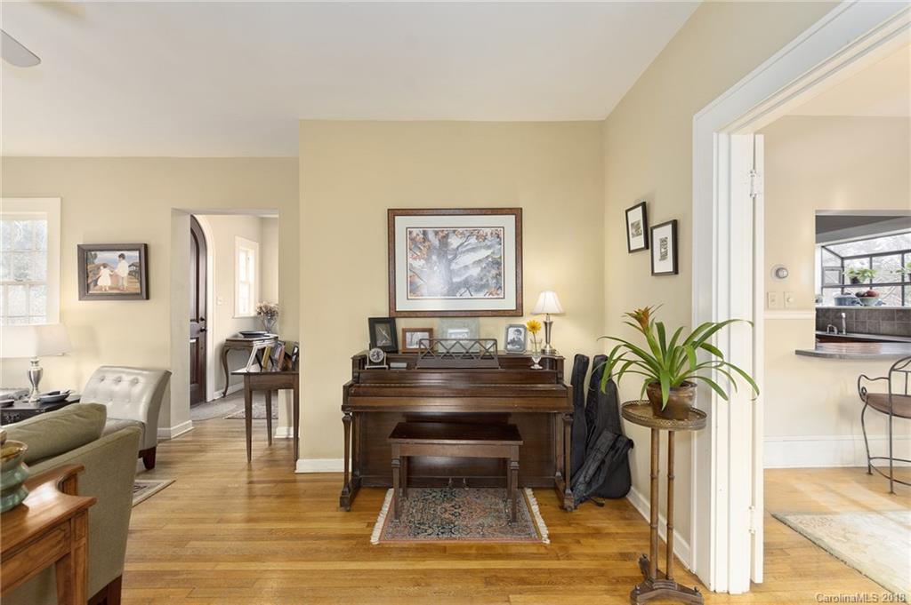 23 Normandy Road Asheville NC 28803