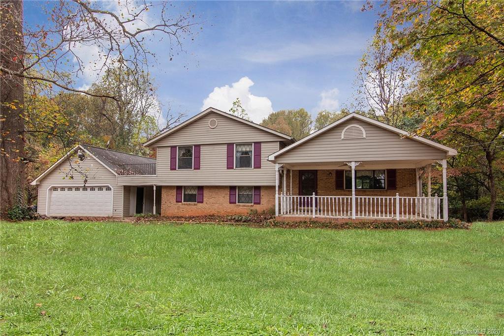 8906 Larchmont Circle Charlotte NC 28214