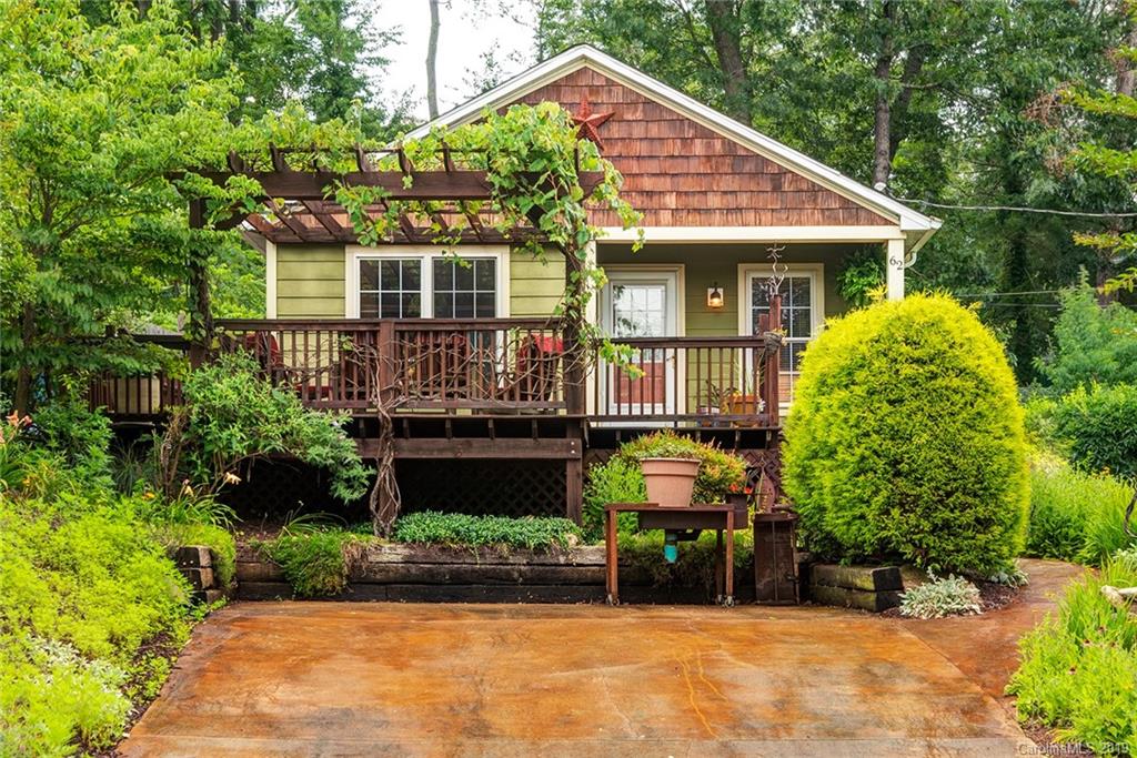 62 Rumbough Place Asheville NC 28806