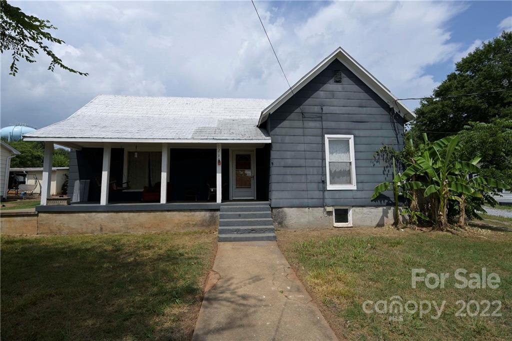 213 Randolph Street Morganton NC 28655