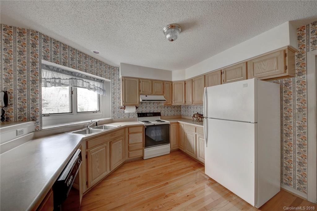 19 Wilkie Way Fletcher NC 28732