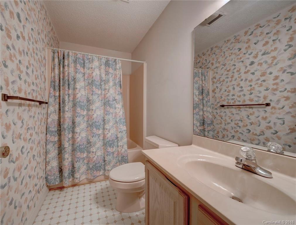 19 Wilkie Way Fletcher NC 28732