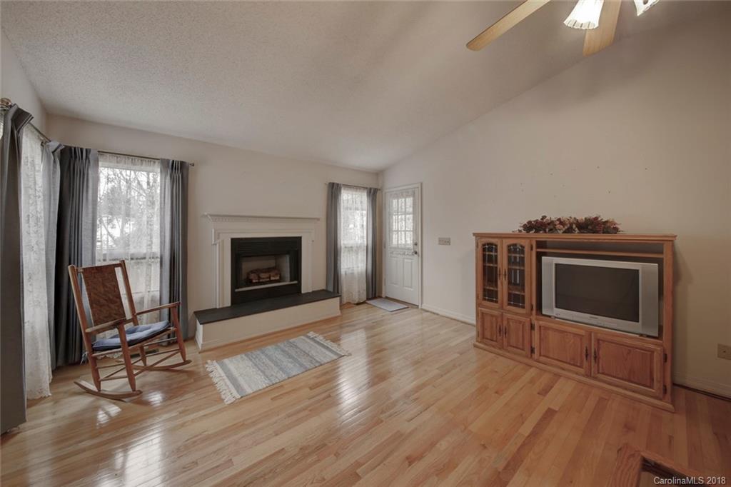 19 Wilkie Way Fletcher NC 28732