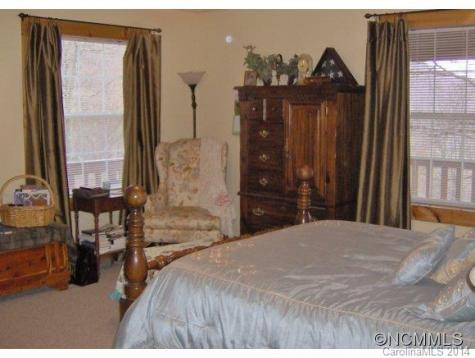 909 Ayers Mountain Road Green Mountain NC 28740