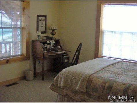 909 Ayers Mountain Road Green Mountain NC 28740