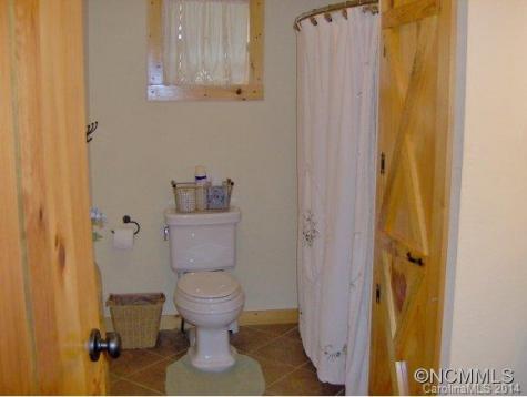 909 Ayers Mountain Road Green Mountain NC 28740