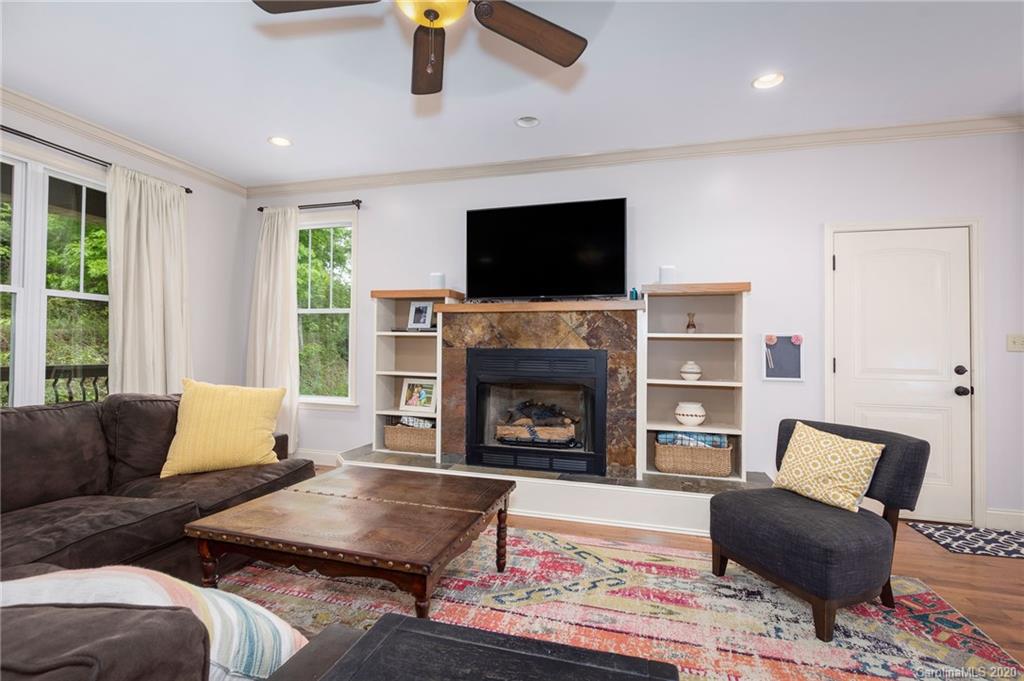8 Cherry Ridge Lane Weaverville NC 28787