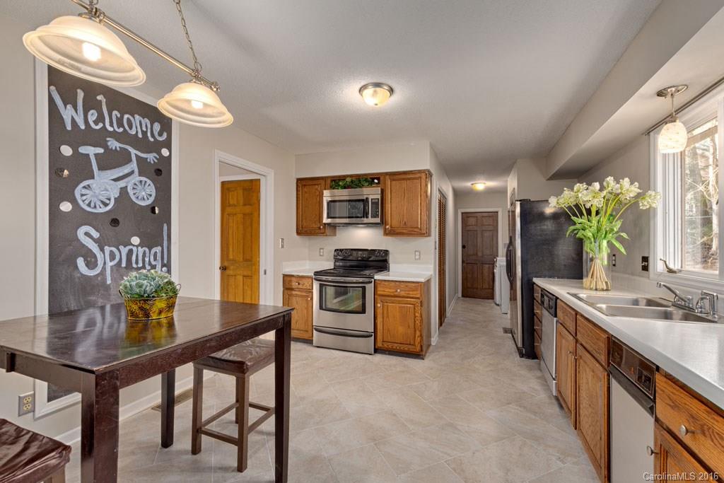 30 Hickory Hills Drive Arden NC 28704