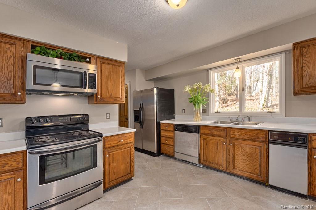 30 Hickory Hills Drive Arden NC 28704