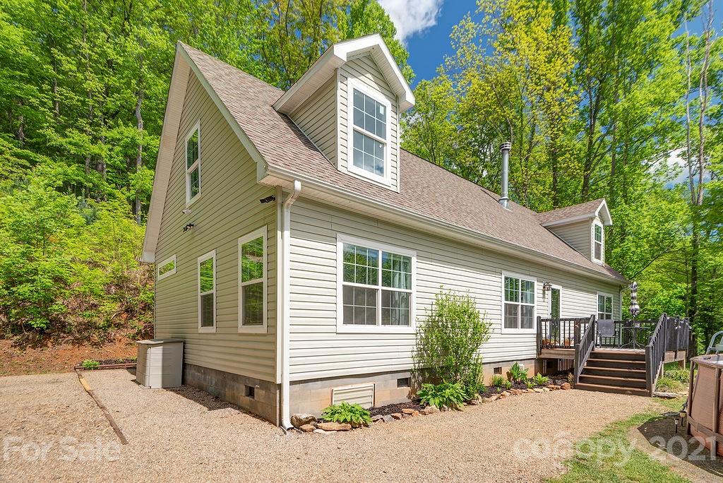 30 Boxturtle Road Candler NC 28715