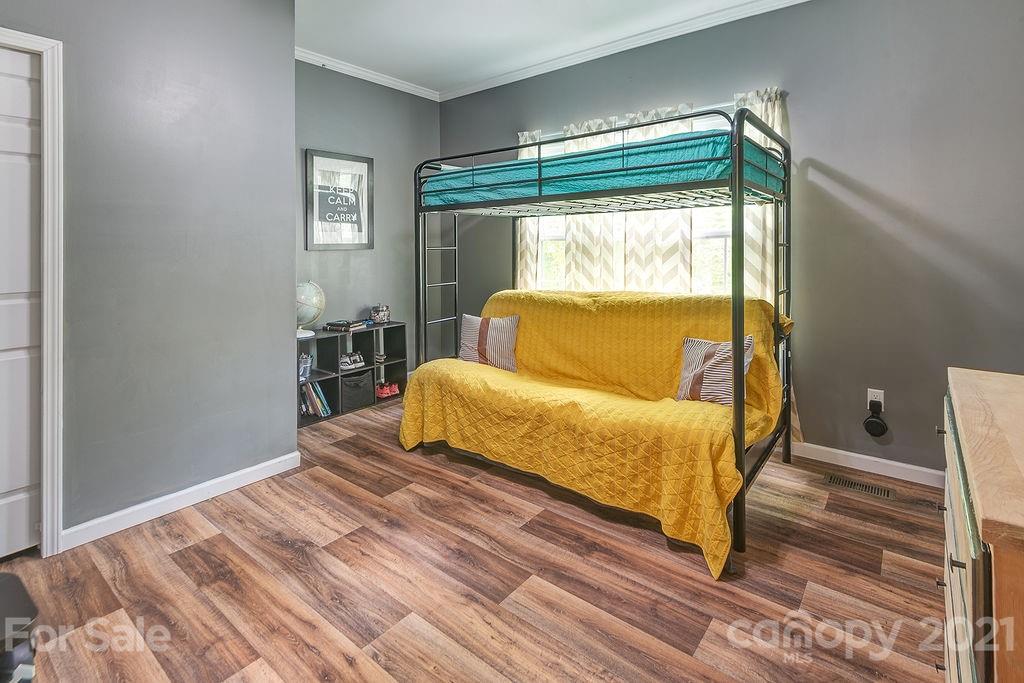 30 Boxturtle Road Candler NC 28715