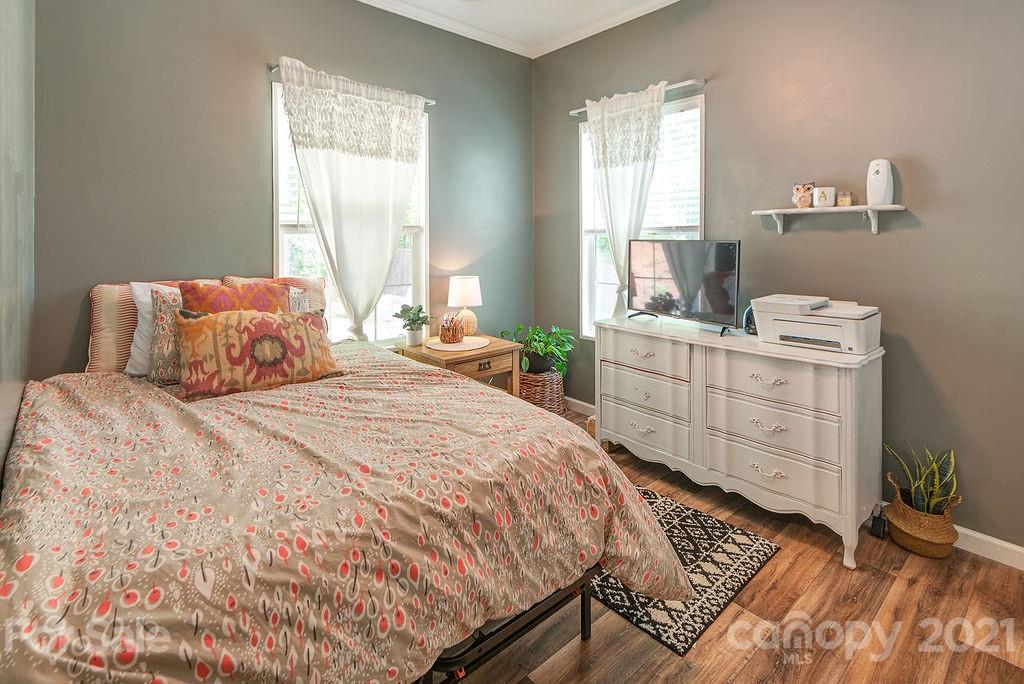 30 Boxturtle Road Candler NC 28715