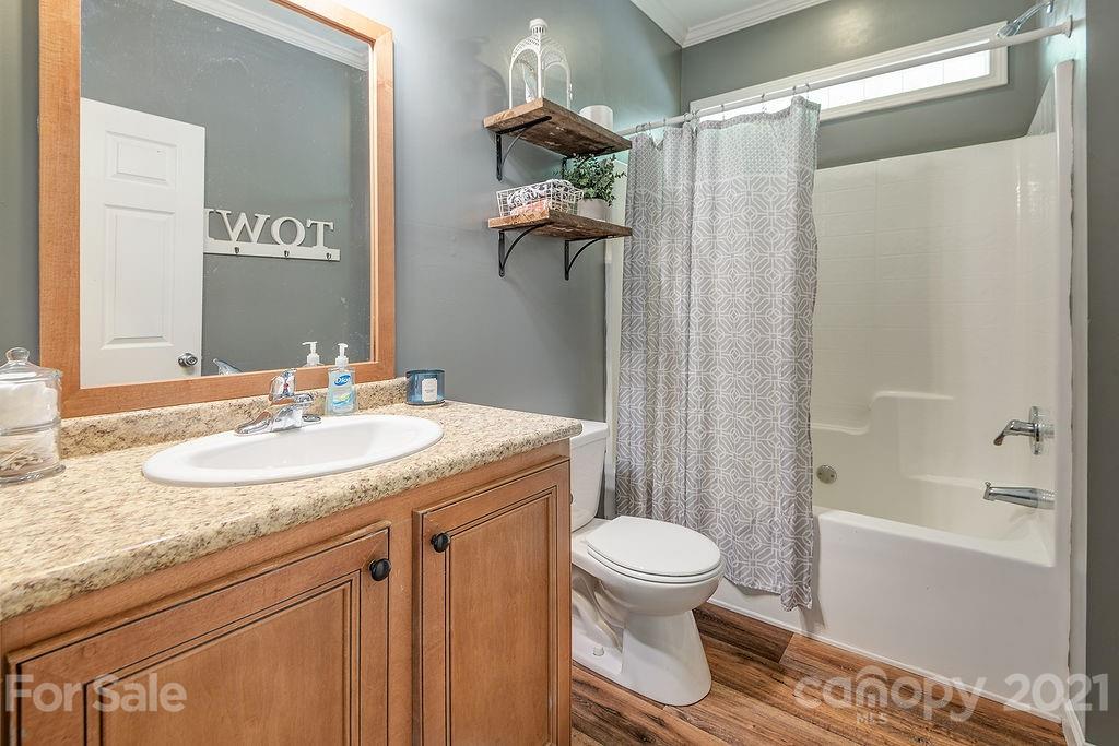 30 Boxturtle Road Candler NC 28715