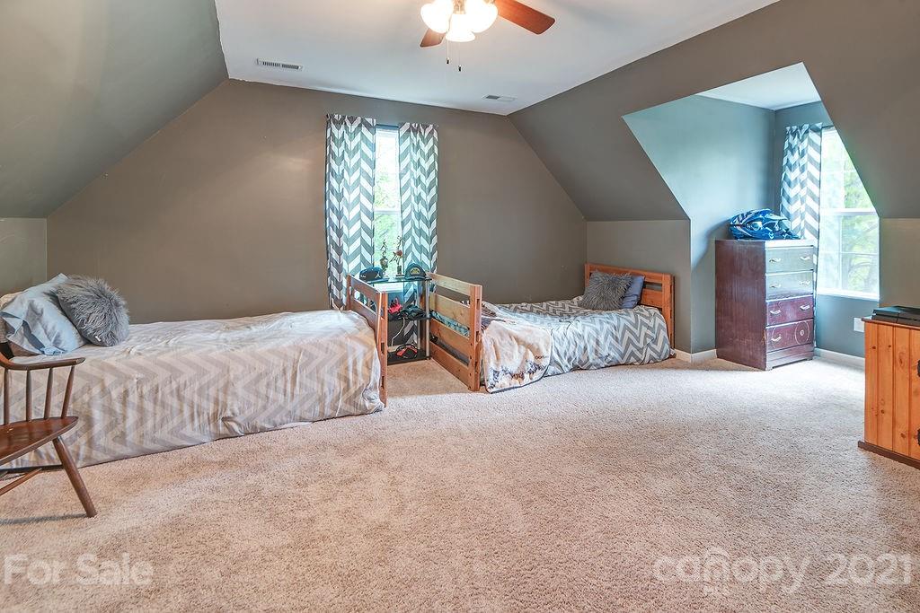 30 Boxturtle Road Candler NC 28715