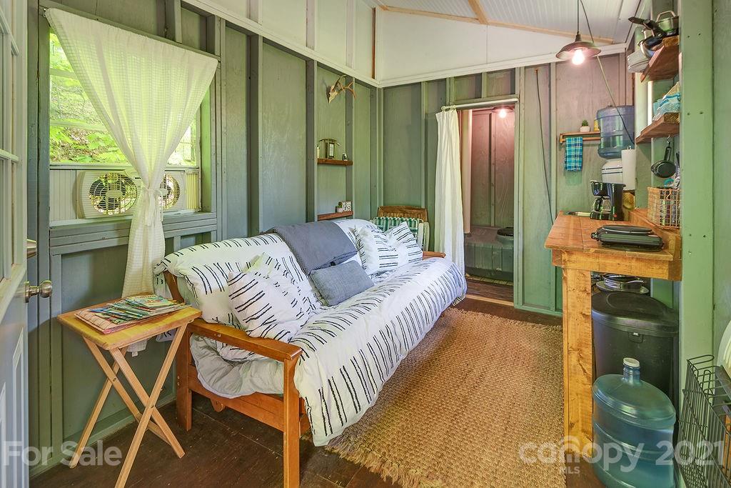 30 Boxturtle Road Candler NC 28715