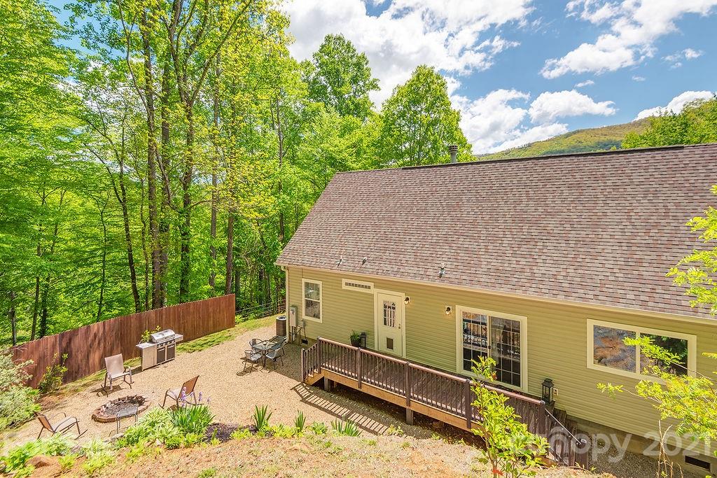 30 Boxturtle Road Candler NC 28715
