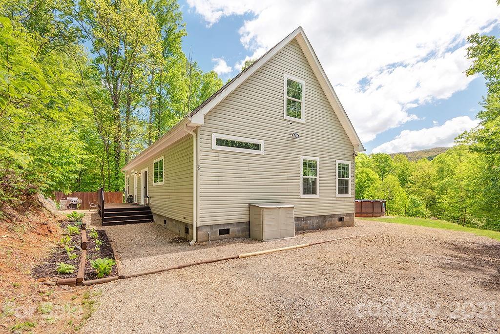 30 Boxturtle Road Candler NC 28715
