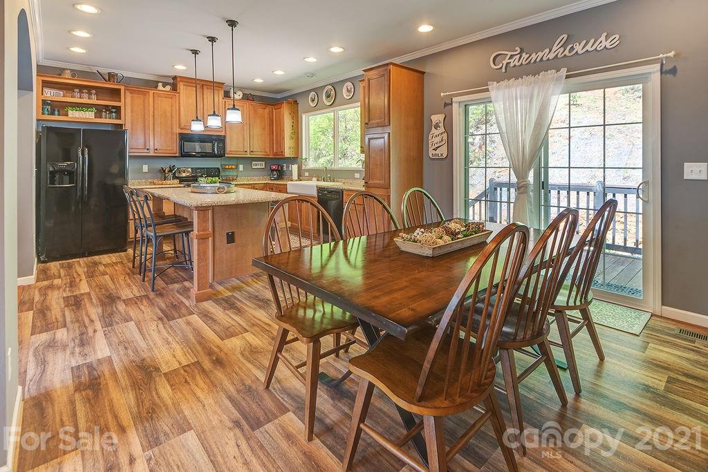 30 Boxturtle Road Candler NC 28715