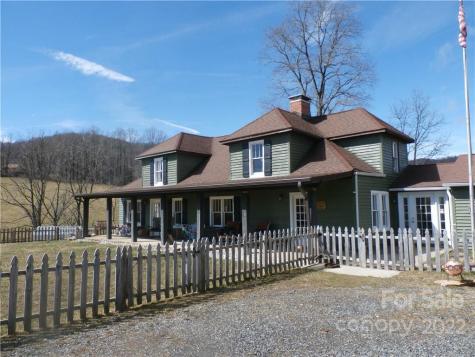 1096 Dale Road Spruce Pine NC 28777