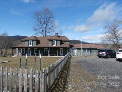 1096 Dale Road Spruce Pine NC 28777