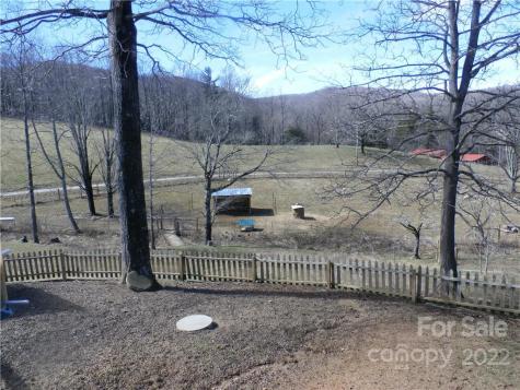 1096 Dale Road Spruce Pine NC 28777