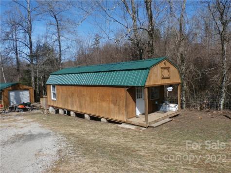 1096 Dale Road Spruce Pine NC 28777
