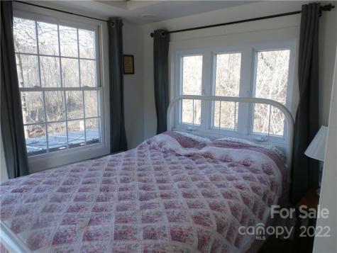 1096 Dale Road Spruce Pine NC 28777