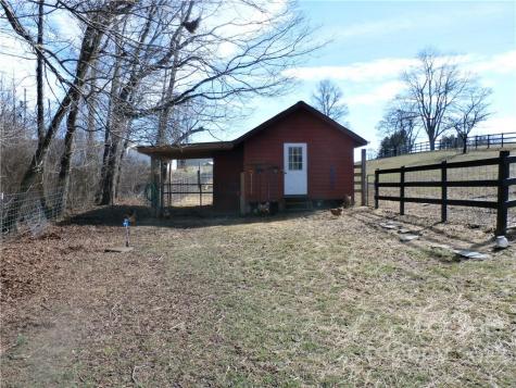 1096 Dale Road Spruce Pine NC 28777
