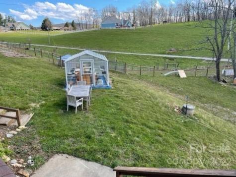 1096 Dale Road Spruce Pine NC 28777
