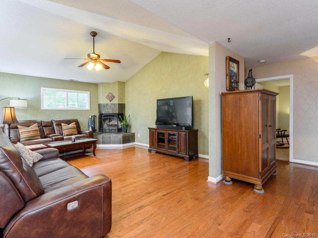 22 Nicola Drive Candler NC 28715
