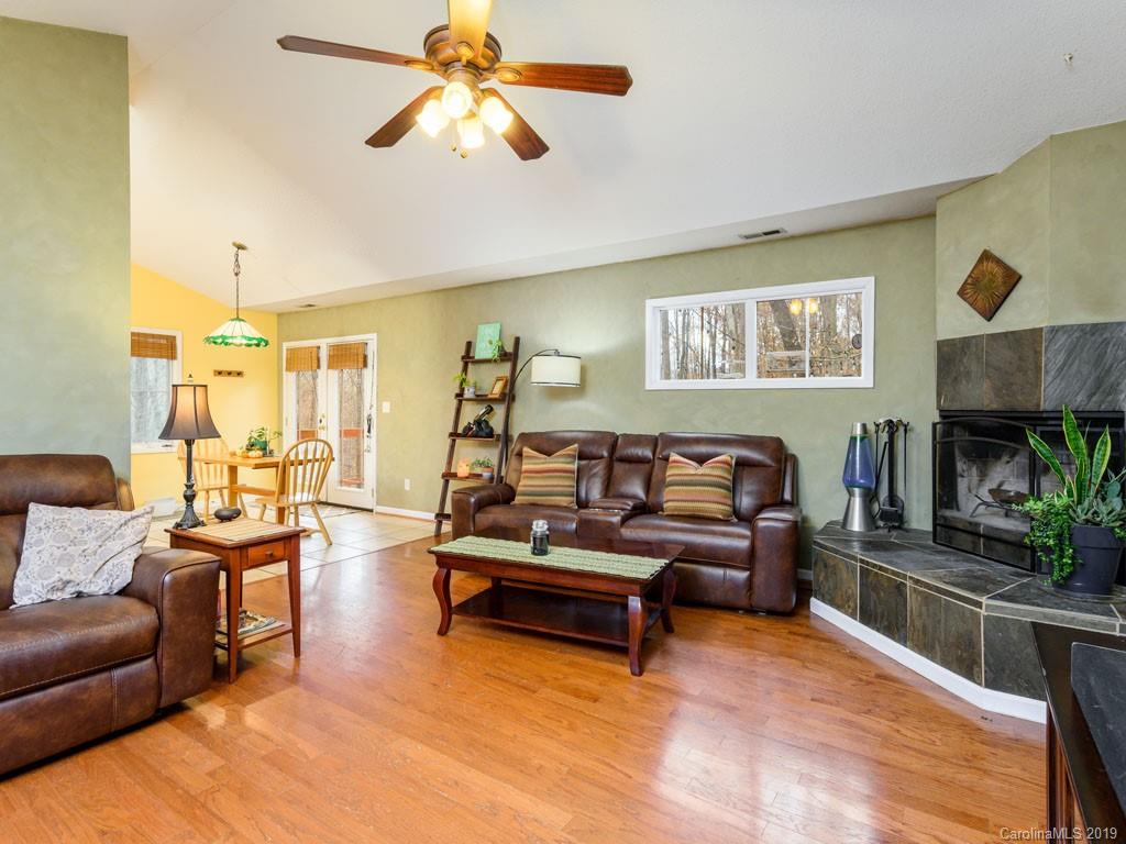 22 Nicola Drive Candler NC 28715