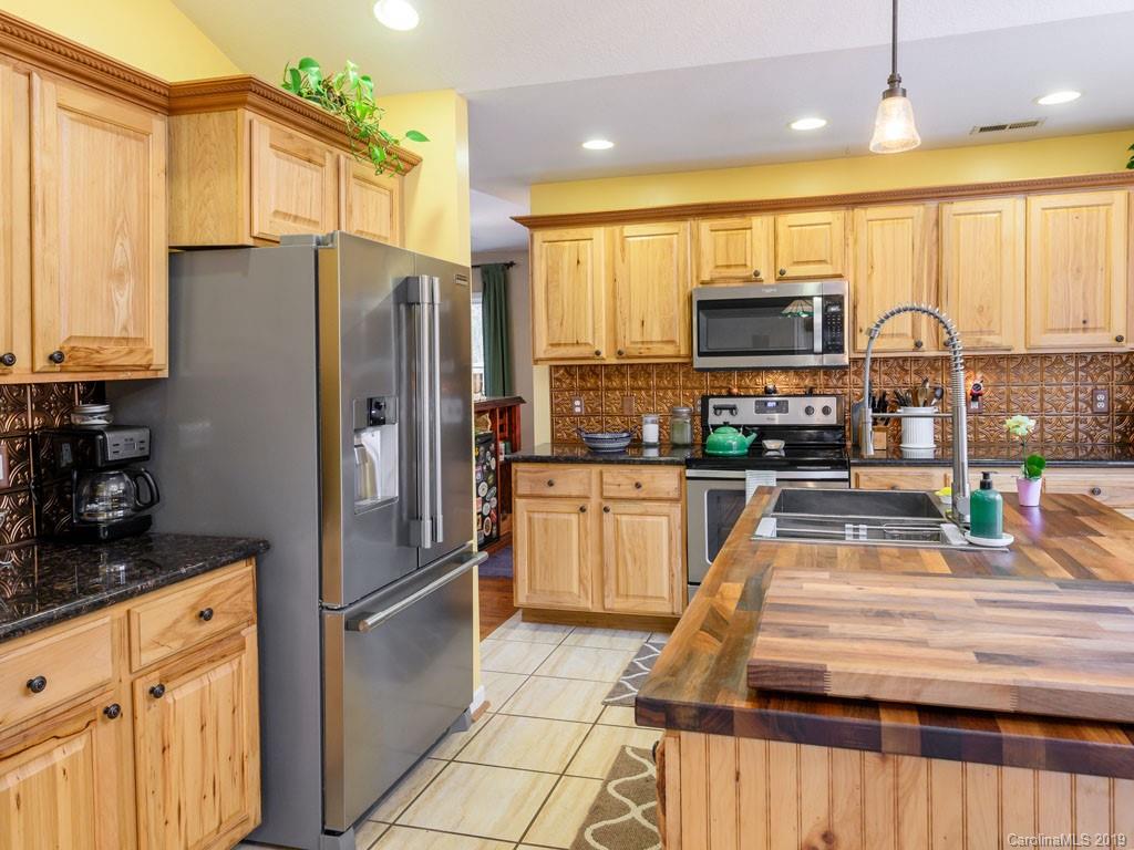 22 Nicola Drive Candler NC 28715