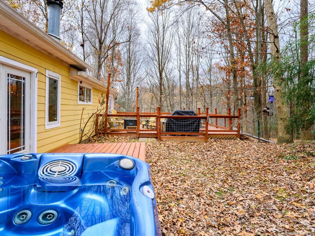 22 Nicola Drive Candler NC 28715