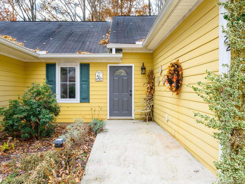 22 Nicola Drive Candler NC 28715