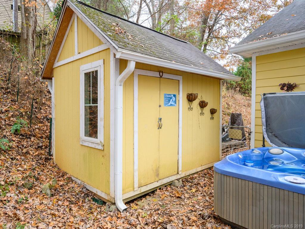 22 Nicola Drive Candler NC 28715