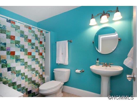 14 Avon Avenue Asheville NC 28806