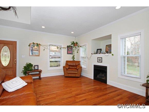 14 Avon Avenue Asheville NC 28806
