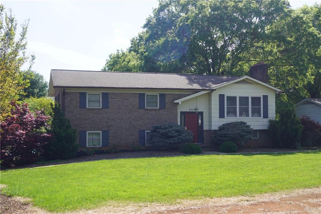 2109 Dove Street Newton NC 28658