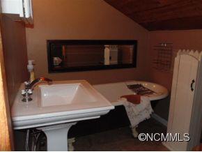 14 Canyon Cove Candler NC 28715