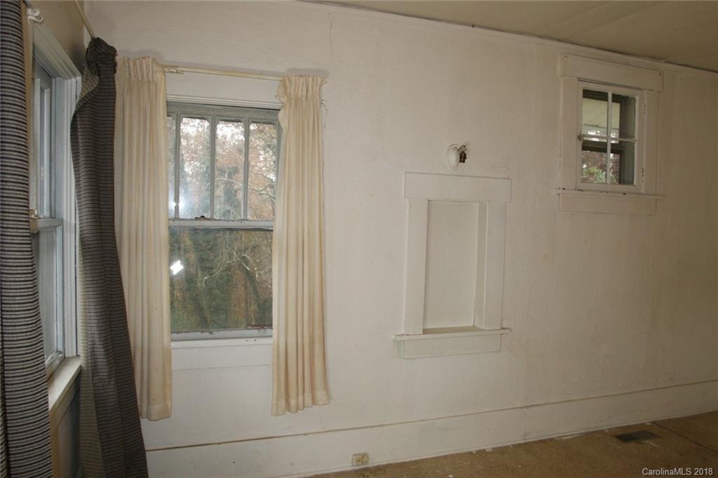 9 Charles Street Asheville NC 28801