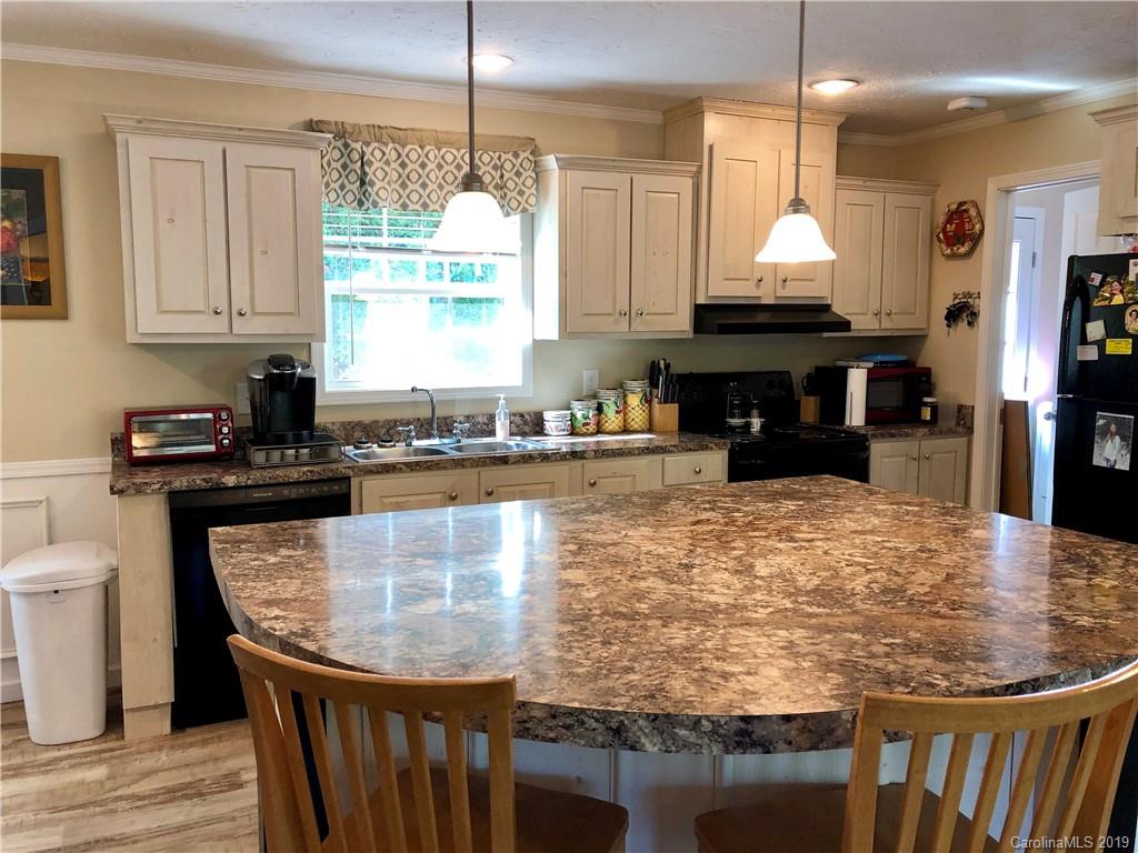 5 Mclean Road Weaverville NC 28787