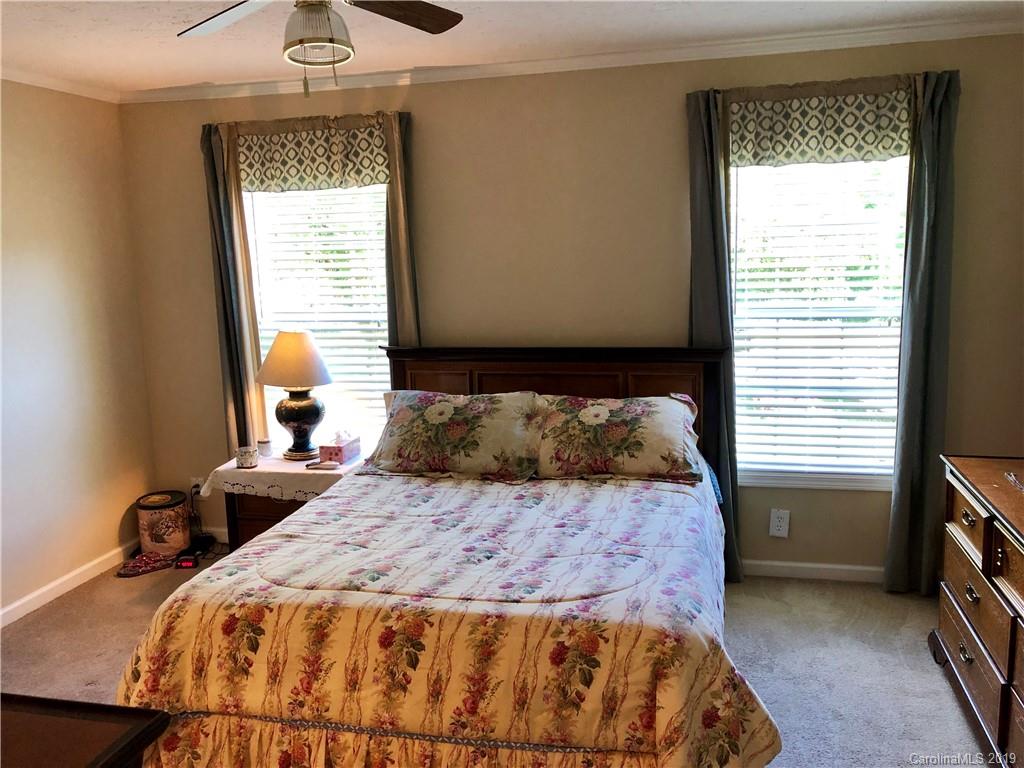 5 Mclean Road Weaverville NC 28787