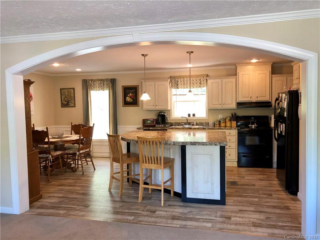 5 Mclean Road Weaverville NC 28787