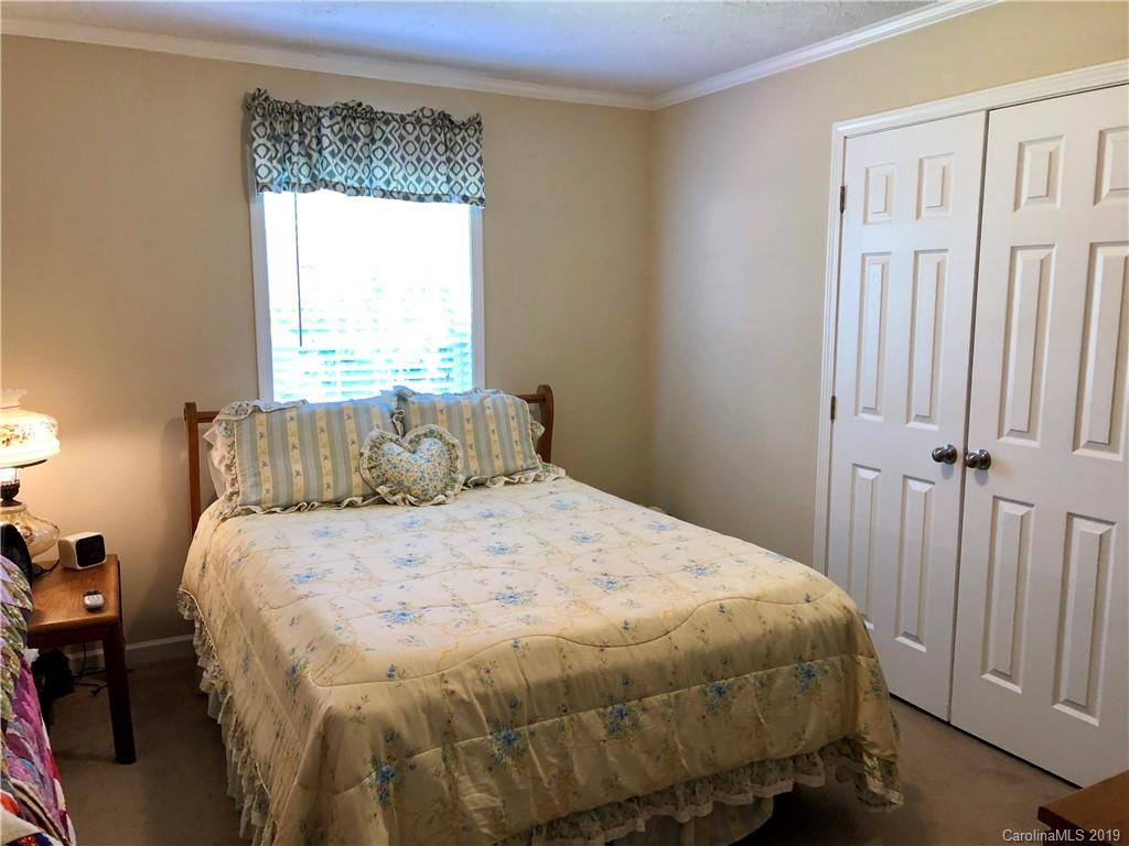5 Mclean Road Weaverville NC 28787