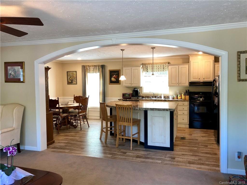 5 Mclean Road Weaverville NC 28787