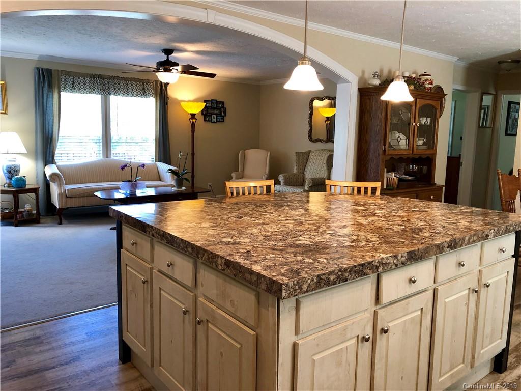 5 Mclean Road Weaverville NC 28787